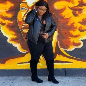 Meet your Posher, Ashanti